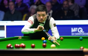 Ding Juhui fights back in opening session of final against Ronnie O’Sullivan