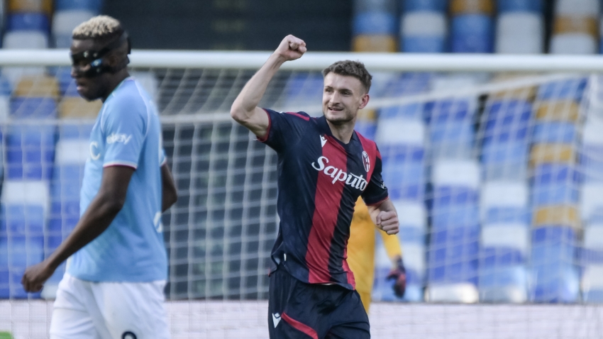 Napoli 0-2 Bologna: Champions League-chasing Rossoblu down tame hosts