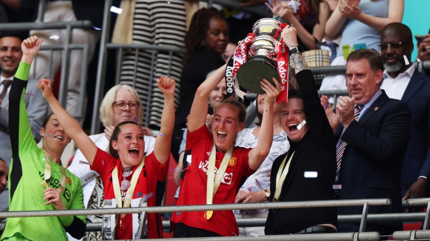 Marc Skinner signs Manchester United Women contract extension