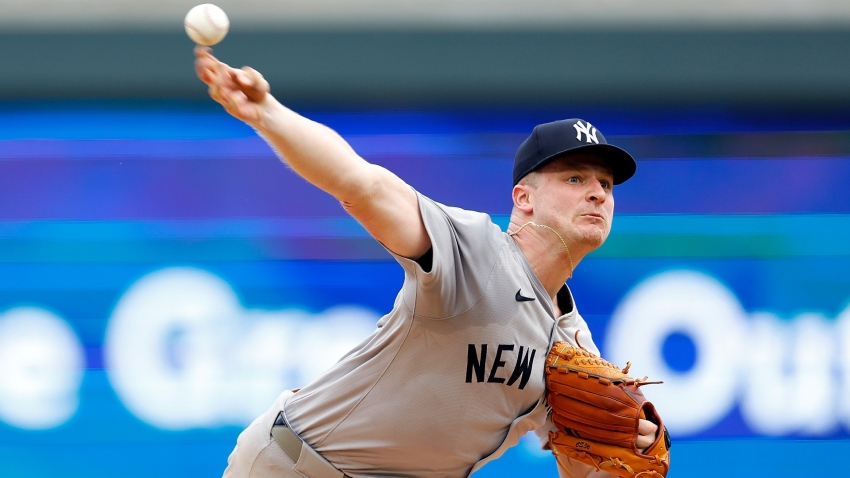 Schmidt shuts down Twins as red-hot Yankees complete sweep