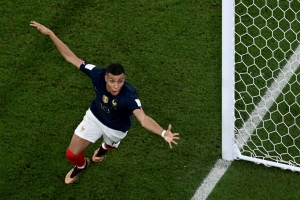 France 2-1 Denmark: Mbappe fires Les Bleus through to knockout stage