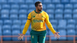 De Kock and Shamsi star for Proteas as West Indies come up just short