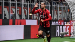 Milan 2-0 Venezia: Substitute Hernandez inspires Rossoneri win
