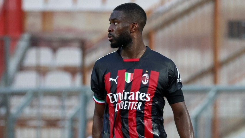 Tomori signs new Milan deal