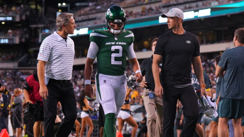 Wilson limps out of Jets' preseason opener with knee injury concern