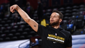 Curry going &#039;above and beyond&#039; with &#039;mind-boggling&#039; form – Warriors coach Kerr