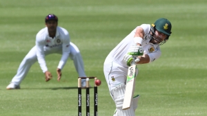 Elgar leads from the front as Proteas keep second Test alive