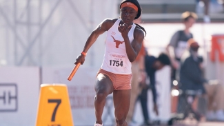 Davis, Alfred and Farquharson among winners on final day of 2022 Texas Relays