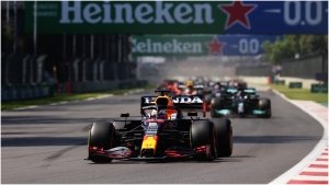 Verstappen cruises to victory in Mexico to open up 19-point championship lead