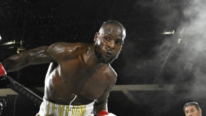 Le&#039;Veon Bell to make professional boxing debut against ex-UFC fighter Uriah Hall