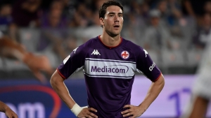 Vlahovic urged to re-sign before Fiorentina entertain transfer next year – Commisso
