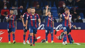 Levante 2-2 Atletico Madrid: Bardhi nets controversial late penalty, Simeone sent off