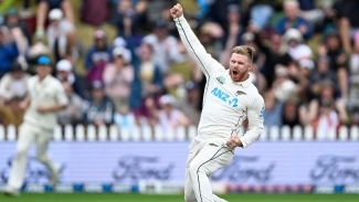 Glenn Phillips grabs five wickets as New Zealand cling to hope