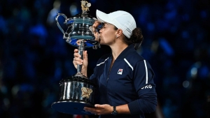 Ash Barty announces shock retirement from tennis