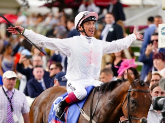 Dettori signs off from the Knavesmire with final day double