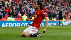 Manchester United 1-1 Fulham: Cavani lob delights returning fans but Cottagers claim late draw