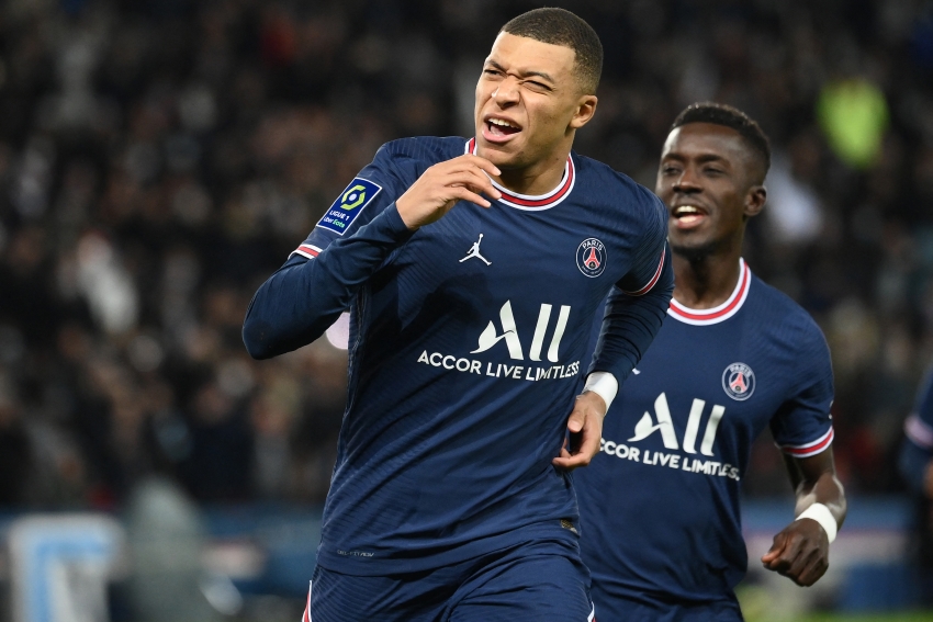 Rumour Has It: PSG launch fresh attempt to keep Real Madrid target Mbappe