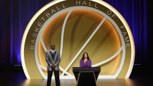 Vanessa Bryant salutes Kobe at Basketball Hall of Fame induction - &#039;You&#039;re a true champ&#039;