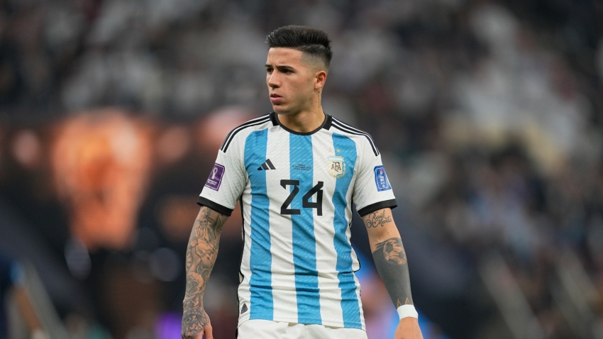 Transfer deadline day: Chelsea working on record Fernandez deal, Cancelo to go and Caicedo to stay?