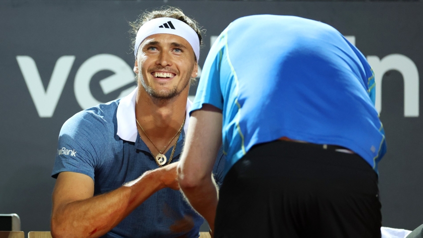 Zverev overcomes injury scare to maintain Italian Open charge