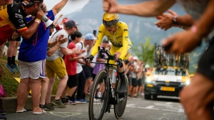 Jonas Vingegaard takes control of Tour de France with big victory in time trial