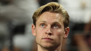 De Jong has &#039;strong possibility&#039; of staying at Barcelona despite Man Utd pursuit
