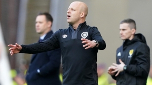 Steven Naismith gets new job title as he agrees deal to continue leading Hearts