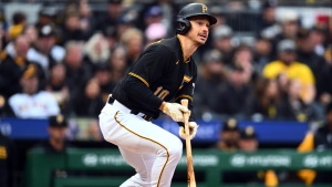 Reynolds drives in six runs as Pirates beat the White Sox, Trout treats Angels fans