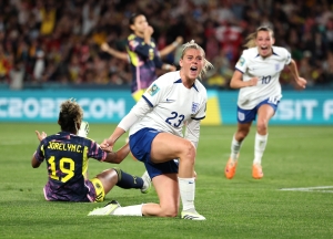 England would have underperformed had they not made last four – Lucy Bronze