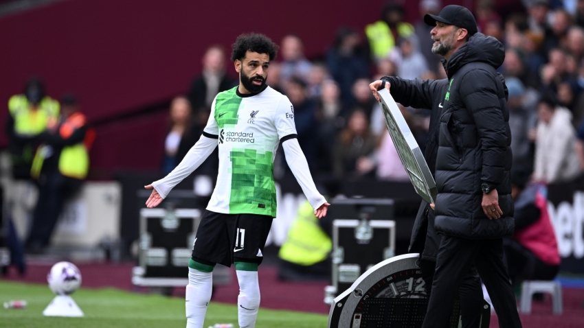 Klopp says Salah spat a 'non-story', does not expect forward to push for move
