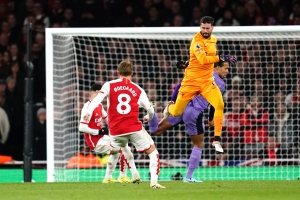 Liverpool defended like a pub team in Arsenal defeat – Roy Keane