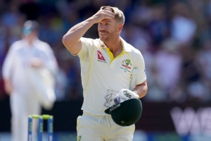 Pat Cummins will not rule out omitting David Warner for fourth Test