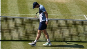 Murray unsure of severity of abdominal injury with Wimbledon looming