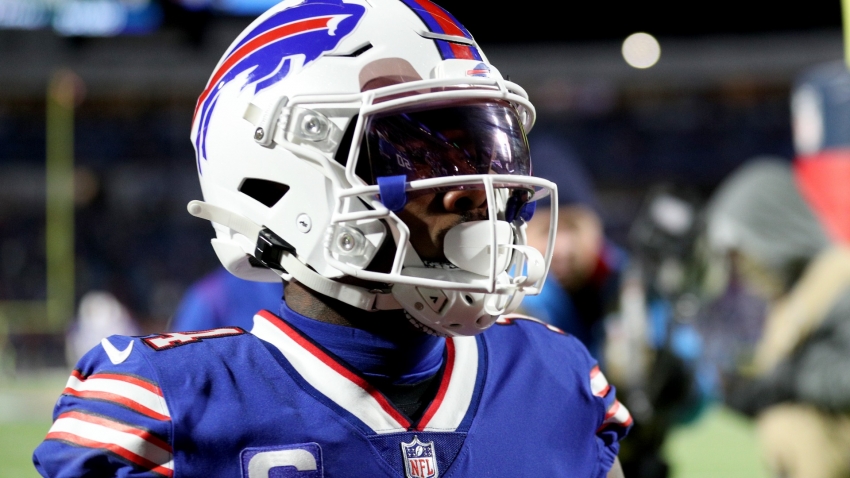 Stefon Diggs signs four-year extension in Buffalo, committed to Bills through 2027