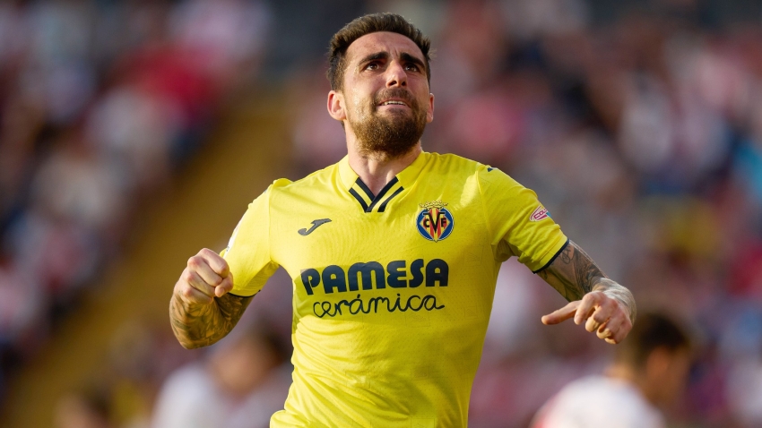 Paco Alcacer announces permanent Sharjah move after loan collapses