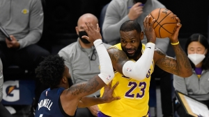 LeBron drives Lakers to bounce-back win, Harden lifts Nets in Irving&#039;s absence