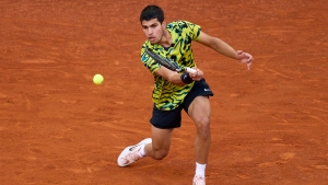 Defending champion Alcaraz cruises into Madrid Open last 16