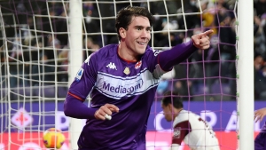 Fiorentina urge Vlahovic to make his plans clear amid transfer speculation