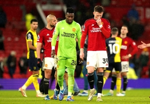 Abject Manchester United swept aside by Bournemouth