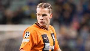 Shakhtar continue to hold talks with Arsenal over Mudryk deal