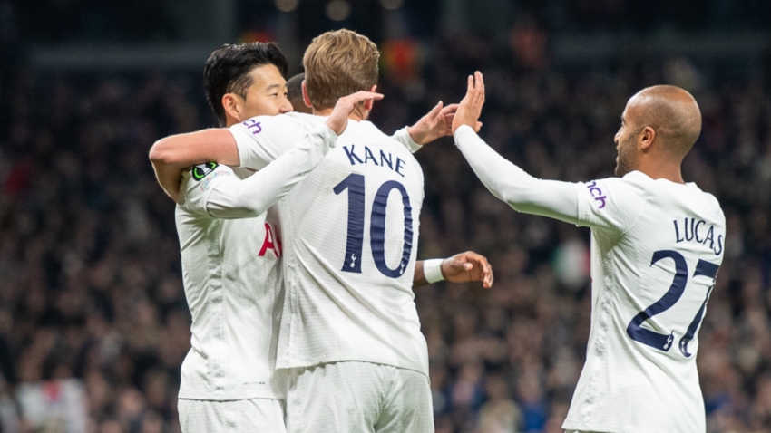 Tottenham 3-2 Vitesse: Conte claims debut win as three see red