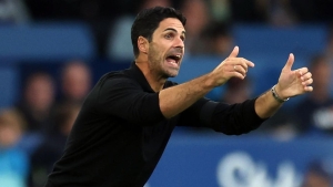 Mikel Arteta could start switching keepers mid-match after victory at Everton