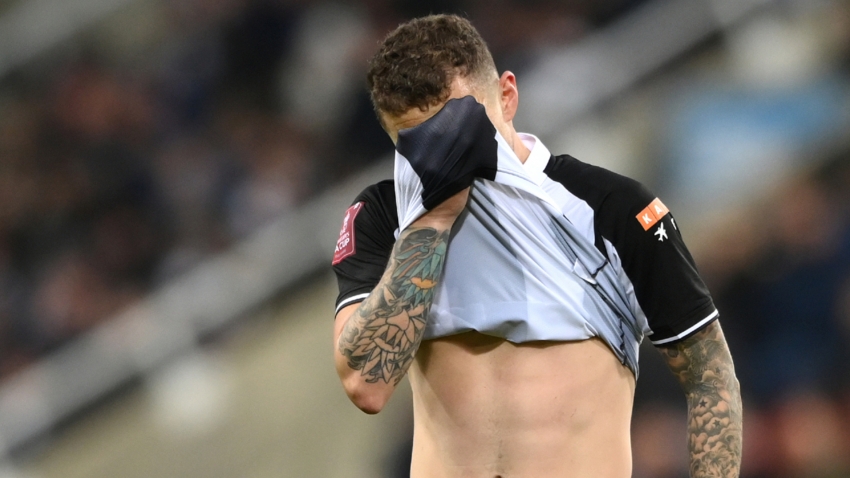 Newcastle dealt Trippier blow after England defender suffers fractured foot