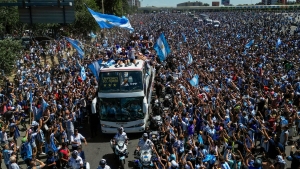 Argentina send &#039;a thousand apologies&#039; as World Cup victory parade is cut short due to huge crowds