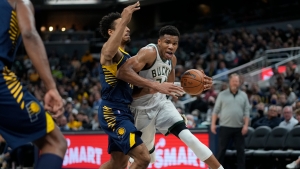 Giannis flirts with triple-double to fuel Bucks, Bulls off to best start since 1996-97