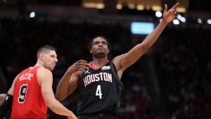 Silas hails &#039;difference maker&#039; House after Rockets beat Bulls to end 15-game losing run
