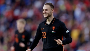 Wales 1-2 Netherlands: Weghorst snatches dramatic Nations League win for Oranje