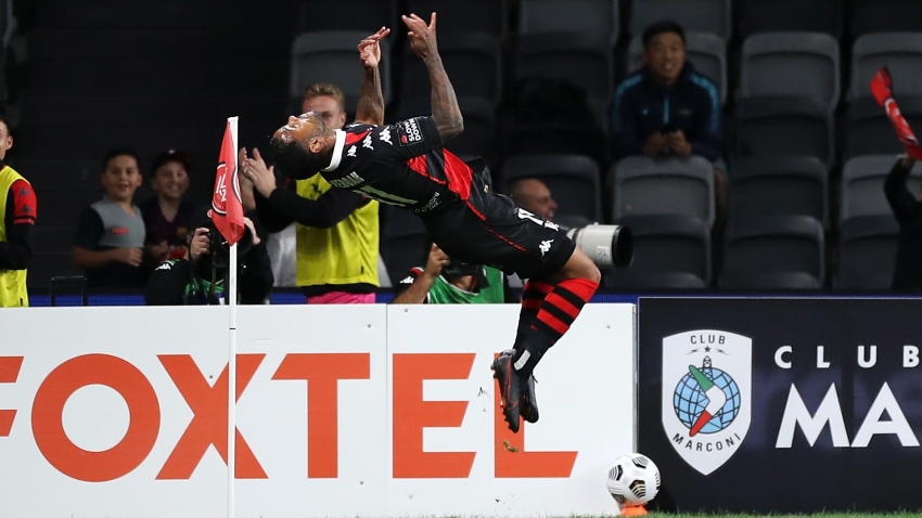 Western Sydney Wanderers 4-3 Wellington Phoenix: Yeboah strikes to settle A-League thriller