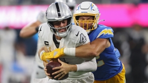 Carr: Chargers defeat can act as wake-up call for Raiders