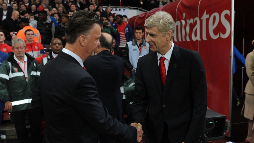 Wenger backs Van Gaal to &#039;gamble&#039; when the time is right